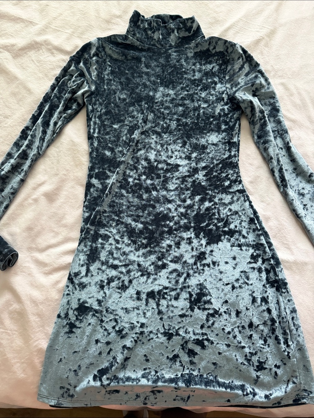 Kimchi Blue Crushed Velvet Long Sleeve Turtleneck Dress in Charcoal